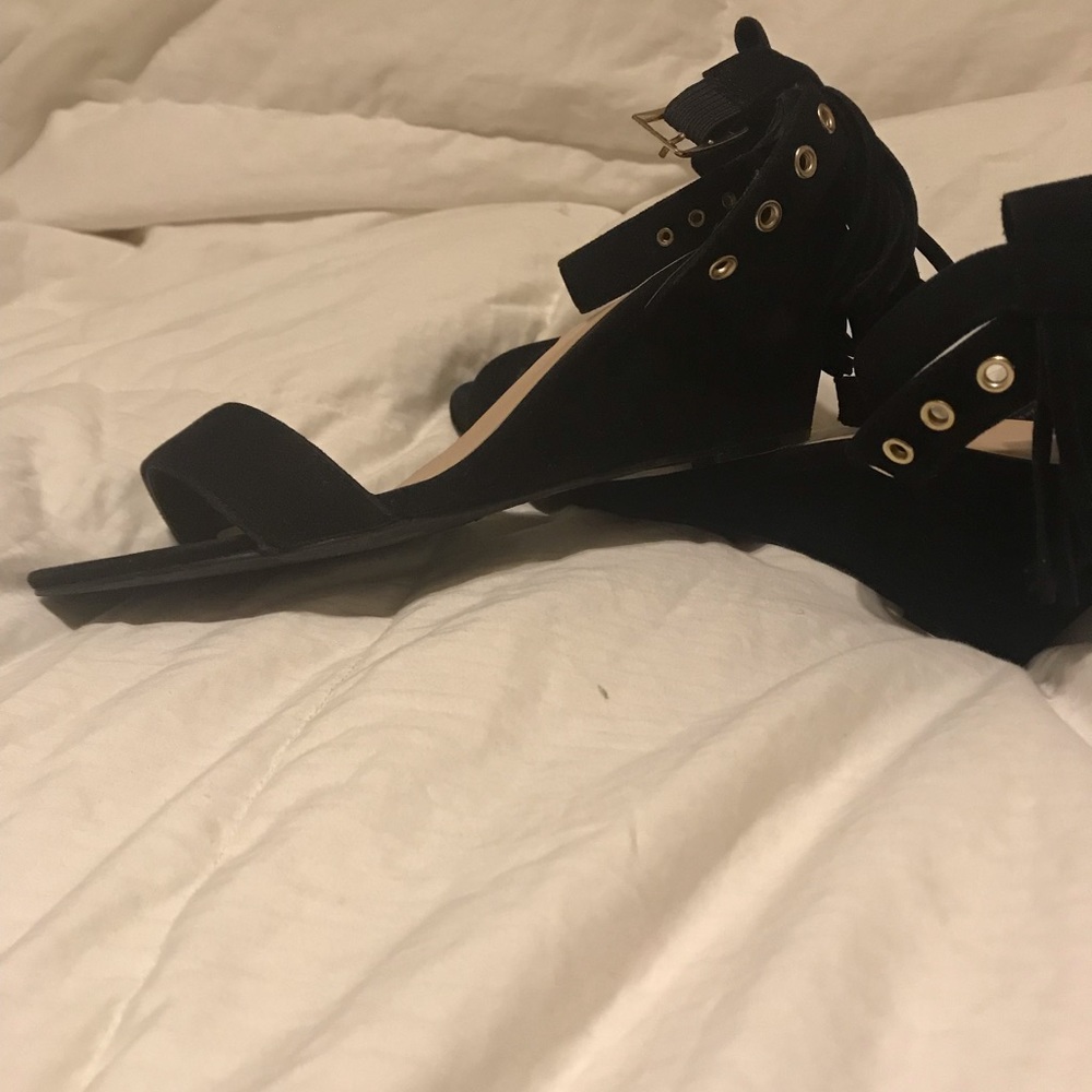 Sandals - Picture 3 of 4